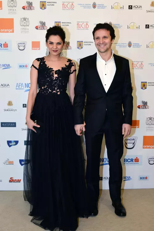 Malvina Cserveschi (rochie Rhea Costa) si Dorian Boguta