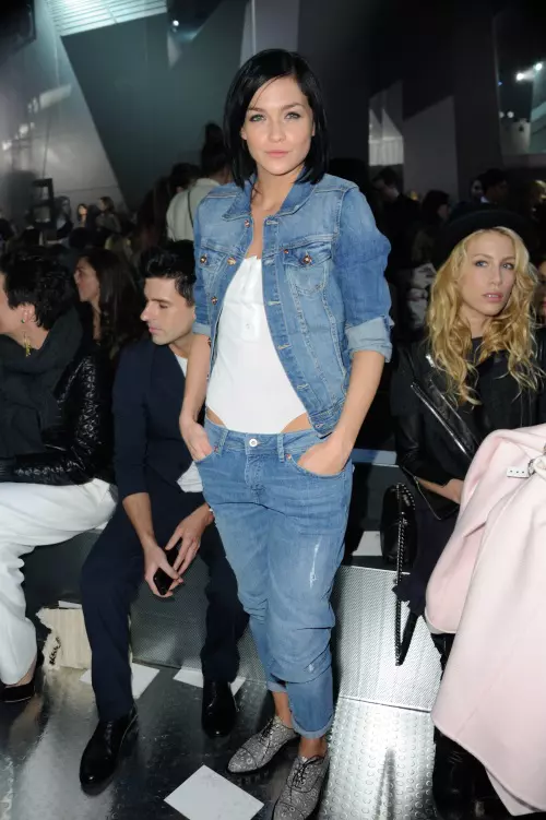 Leigh_Lezark_01.jpg