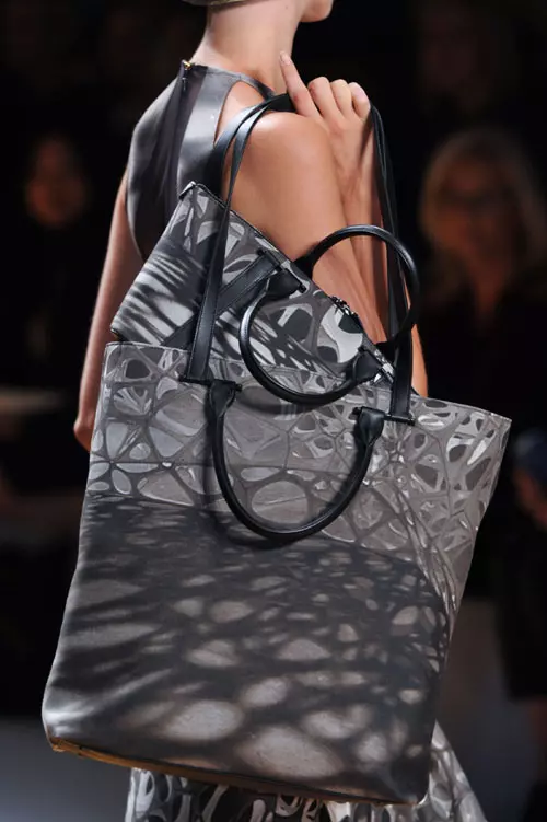 Akris accesorii (9)