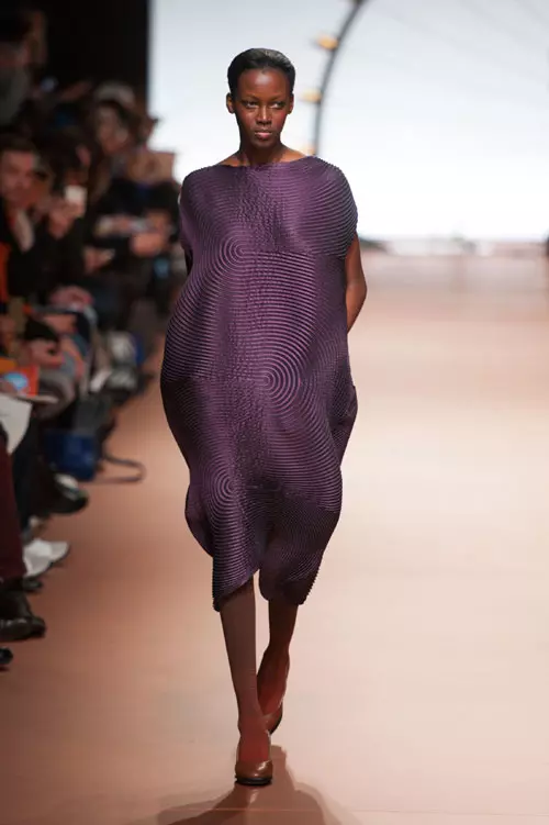 Issey Miyake toamna iarna 2014-2015 (29)