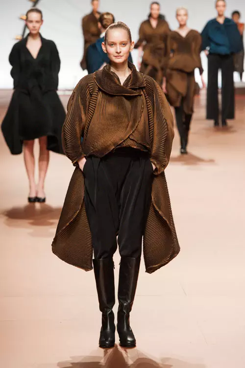 Issey Miyake toamna iarna 2014-2015 (37)