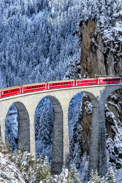 Cumpara un bilet de tren pentru Glacier Express, in Elvetia