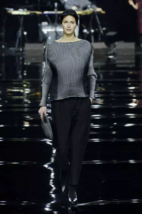 Issey Miyake toamna iarna 2015-2016 (21)