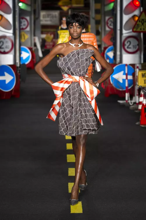 Moschino colectia primavara vara 2016 (21)