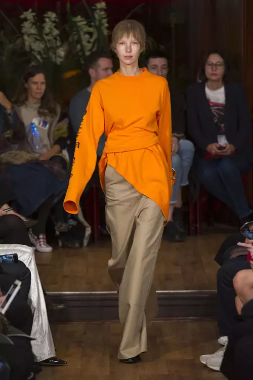 Vetements colectia primavara vara 2016 (7)