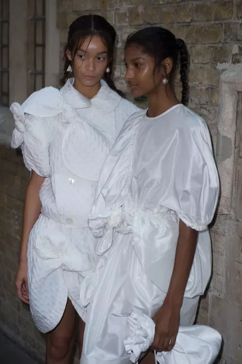 Simone Rocha colectia primavara-vara 2017 backstage (4)