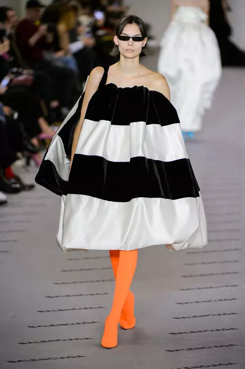 Balenciaga colectia toamna-iarna 2017-2018