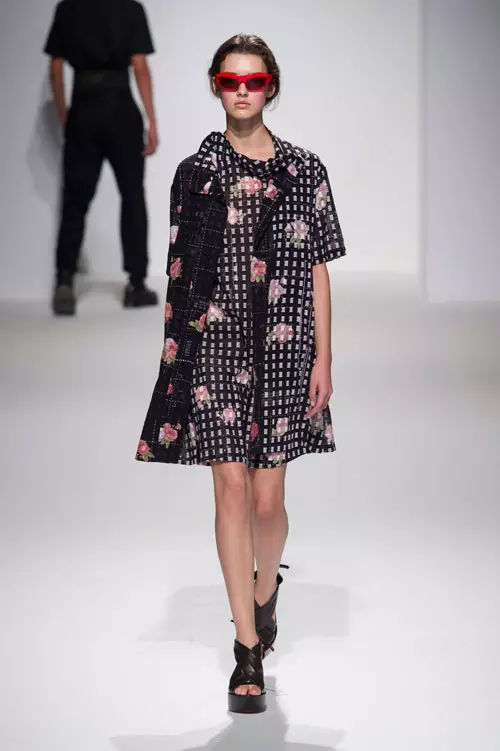 Chalayan colectia primavara-vara 2017 (26)