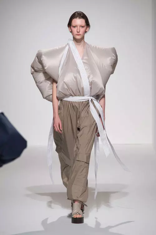 Chalayan colectia primavara-vara 2017 (44)