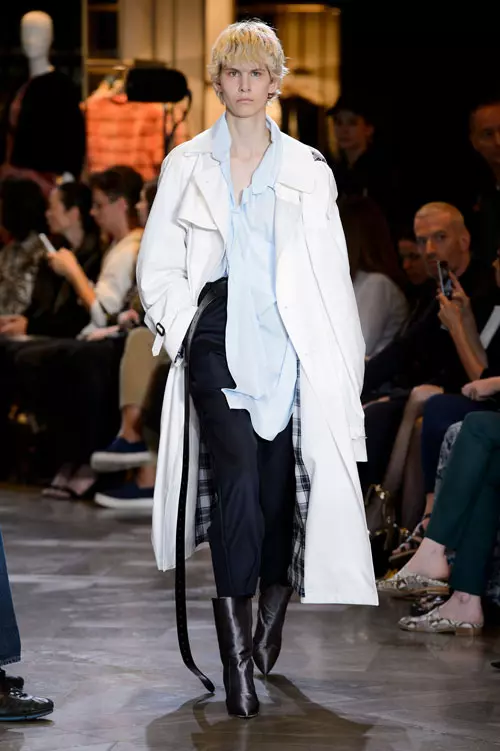 Vetements colectia primavara-vara 2017 (8)
