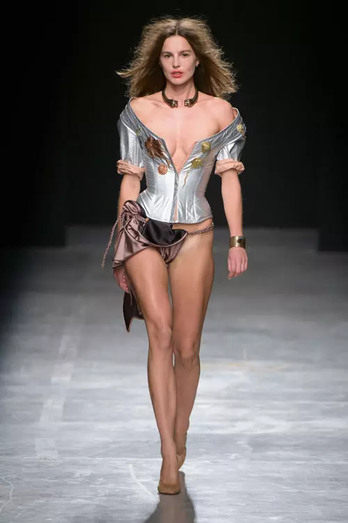 Vivienne Westwood colectia primavara - vara 2017 (60)