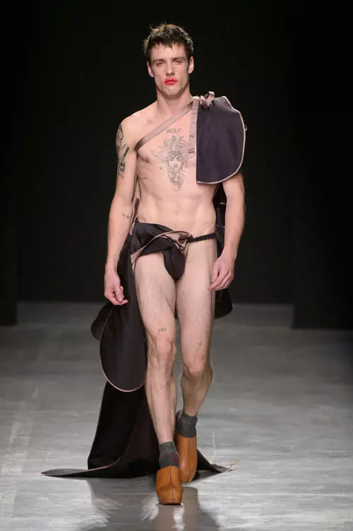 Vivienne Westwood colectia primavara - vara 2017 (61)