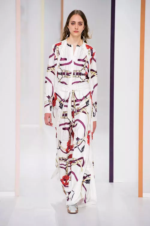 Cu o eșarfă se face primăvară (1)