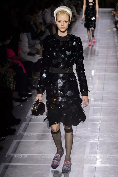 Prada colecția primăvară-vară 2019 (35)