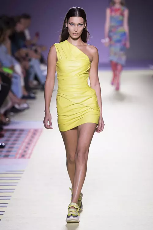 Versace colecția primăvară-vară 2019 (36)