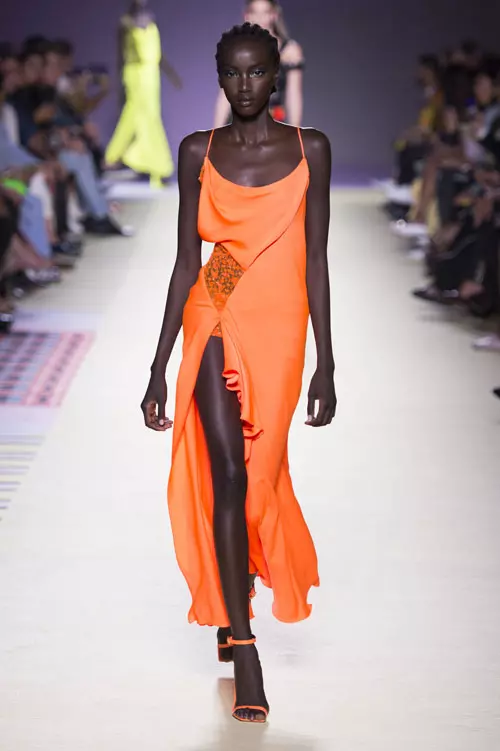 Versace colecția primăvară-vară 2019 (49)