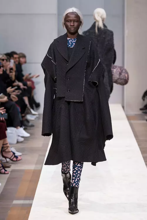 Comme des Garcons primăvară-vară 2019 (10)