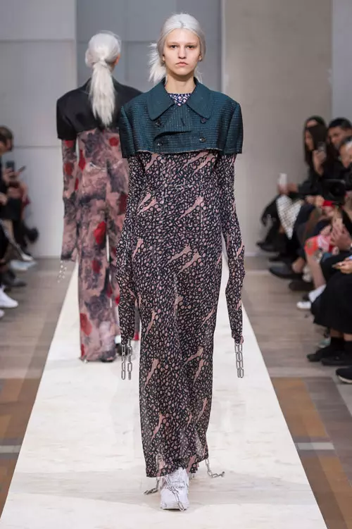 Comme des Garcons primăvară-vară 2019 (13)