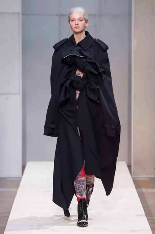 Comme des Garcons primăvară-vară 2019 (18)