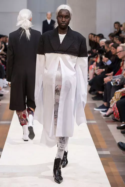 Comme des Garcons primăvară-vară 2019 (28)