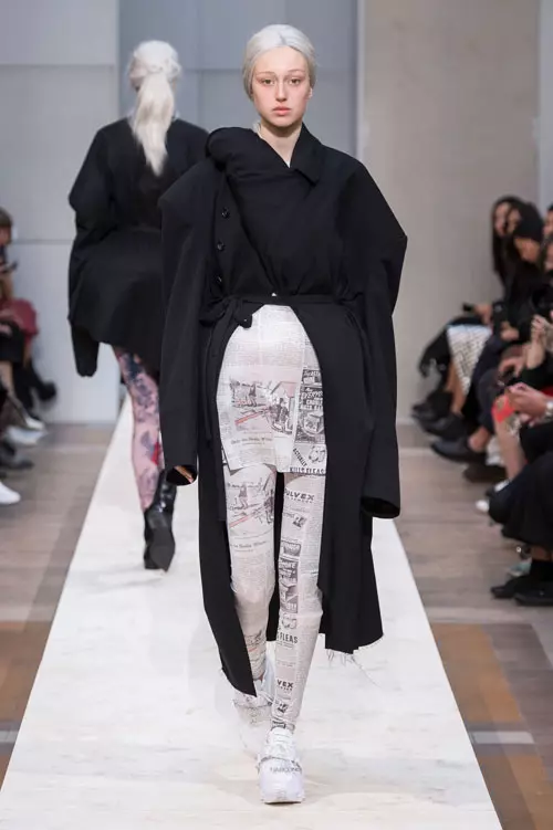 Comme des Garcons primăvară-vară 2019 (7)