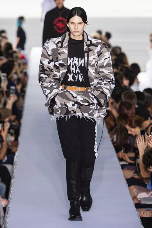 Vetements colecția primăvară-vară 2019 (15)