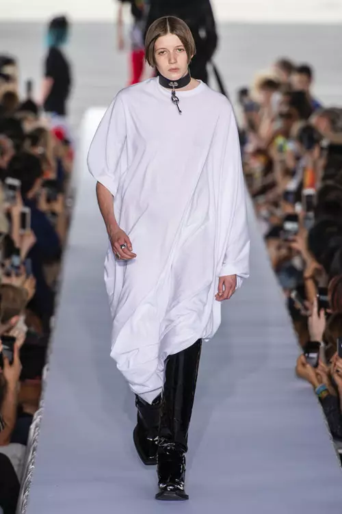 Vetements colecția primăvară-vară 2019 (17)