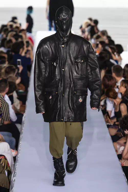 Vetements colecția primăvară-vară 2019 (25)