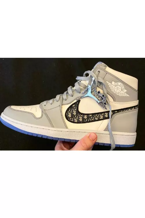 Modele care se vor lansa în 2020- Dior x Air Jordan I