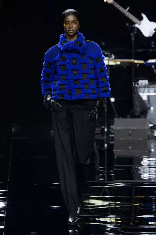 Issey Miyake toamna iarna 2015-2016 (10)
