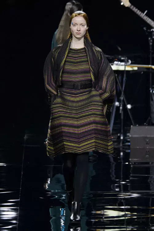 Issey Miyake toamna iarna 2015-2016 (19)