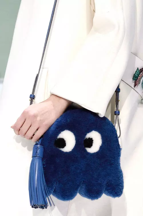 Anya Hindmarch colectia toamna iarna 2016-2017 accesorii (59)