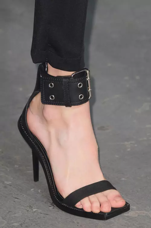 Versus colectia primavara-vara 2017 accesorii (10)