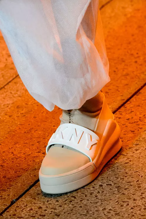 DKNY colectia primavara-vara 2017 accesorii (30)