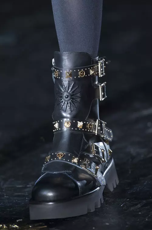 Fausto Puglisi colectia toamna-iarna 2017-2018 accesorii (1)