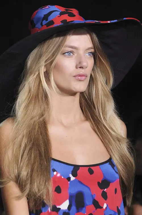 DKNY