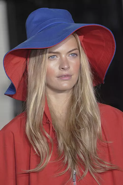 DKNY