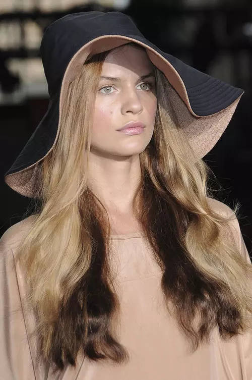 DKNY