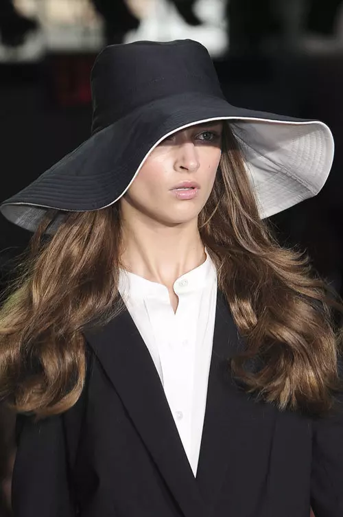 DKNY