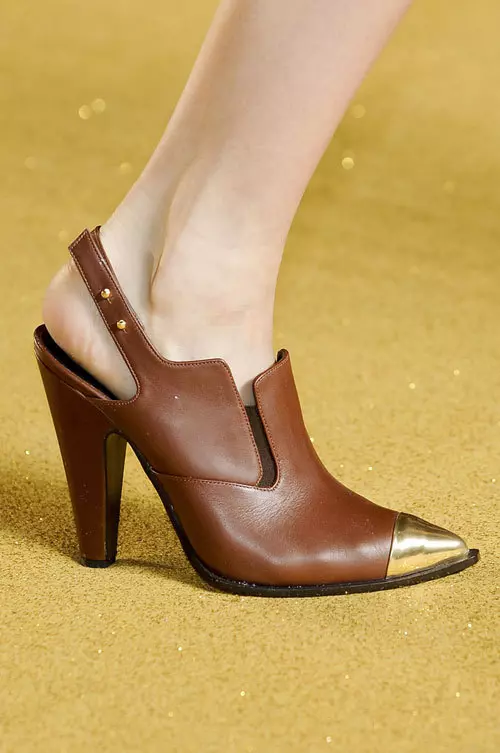 Thakoon