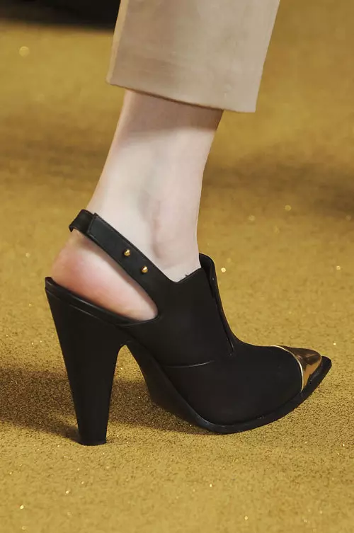 Thakoon