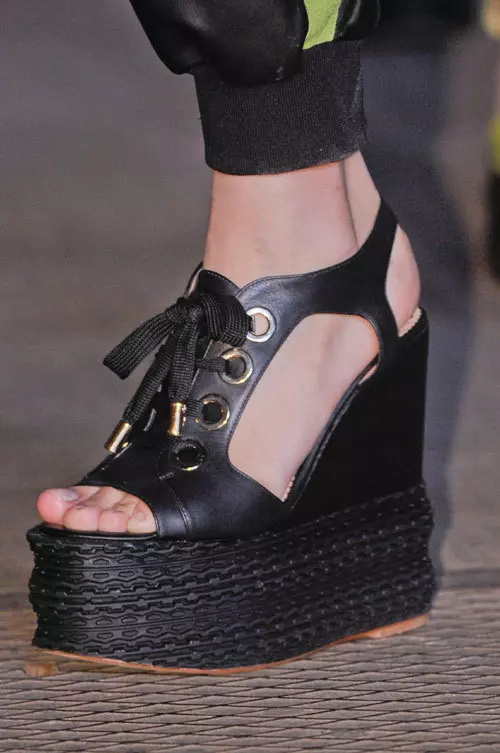 Moschino Cheap and Chic
