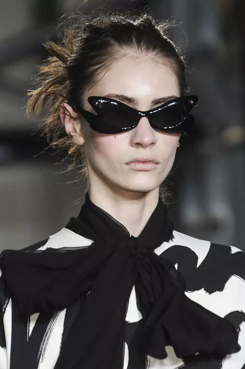 Moschino Cheap and Chic accesorii (1)