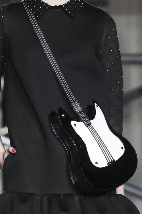 Moschino Cheap and Chic accesorii (11)