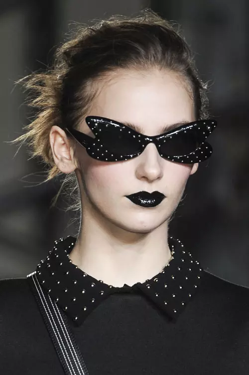 Moschino Cheap and Chic accesorii (12)