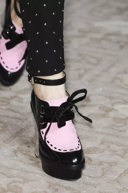 Moschino Cheap and Chic accesorii (17)