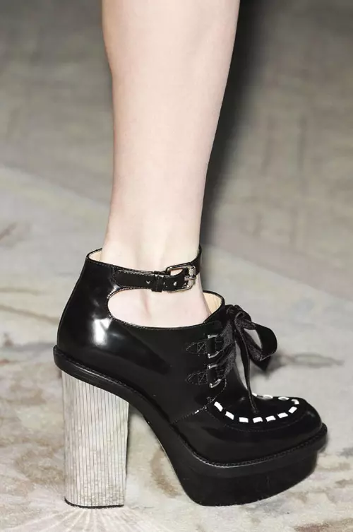 Moschino Cheap and Chic accesorii (25)