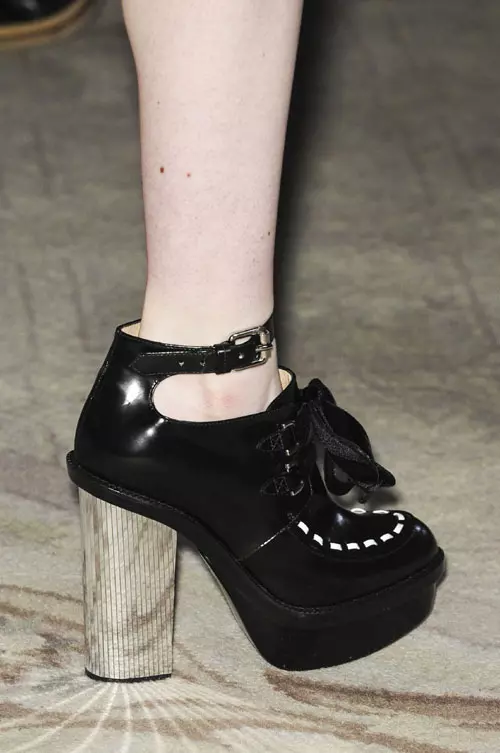 Moschino Cheap and Chic accesorii (7)