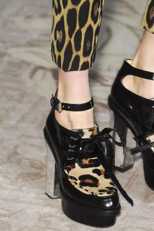 Moschino Cheap and Chic accesorii (9)