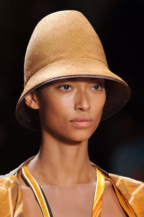 Akris accesorii